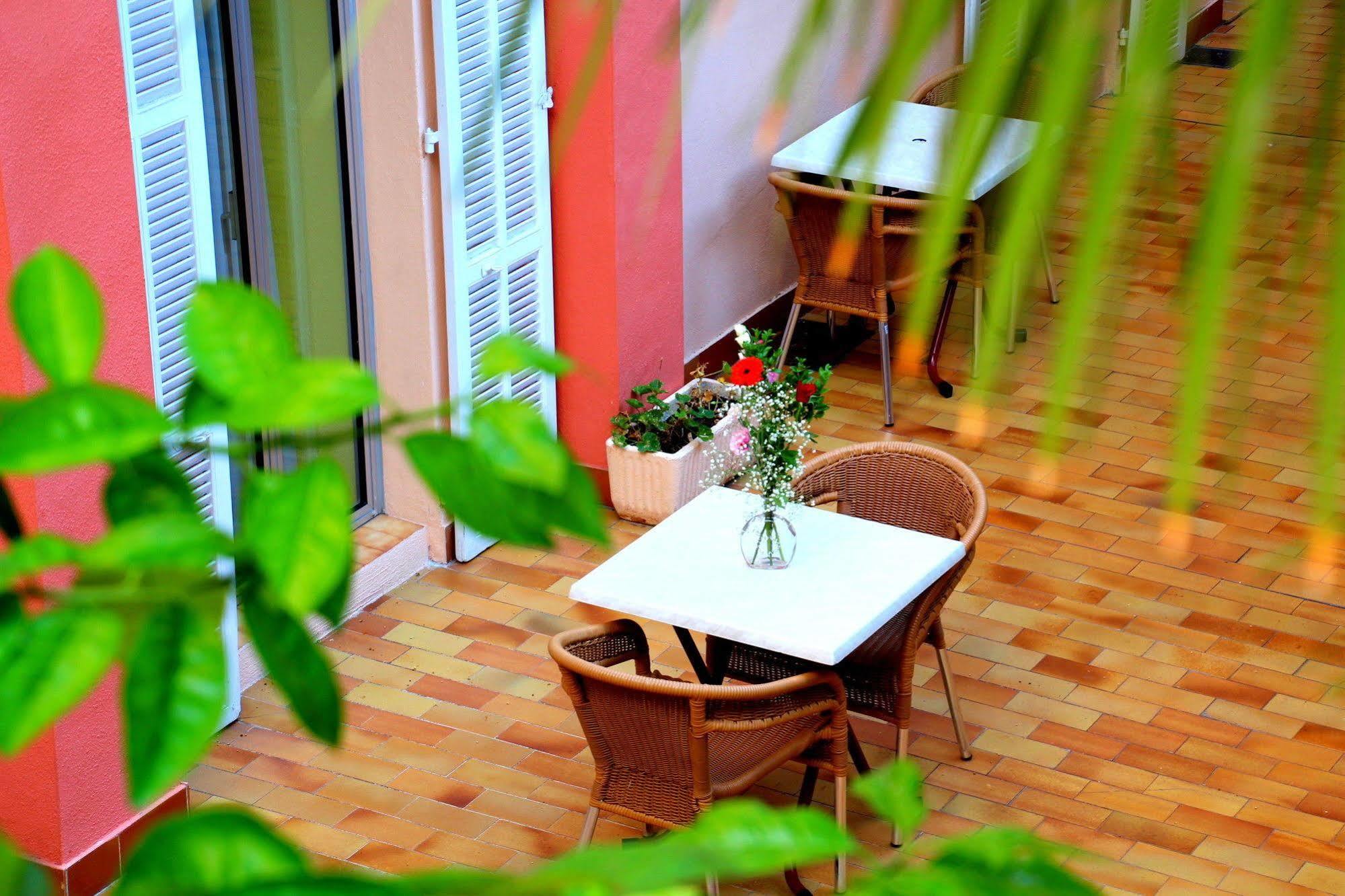 Hotel Menton Riviera Bagian luar foto